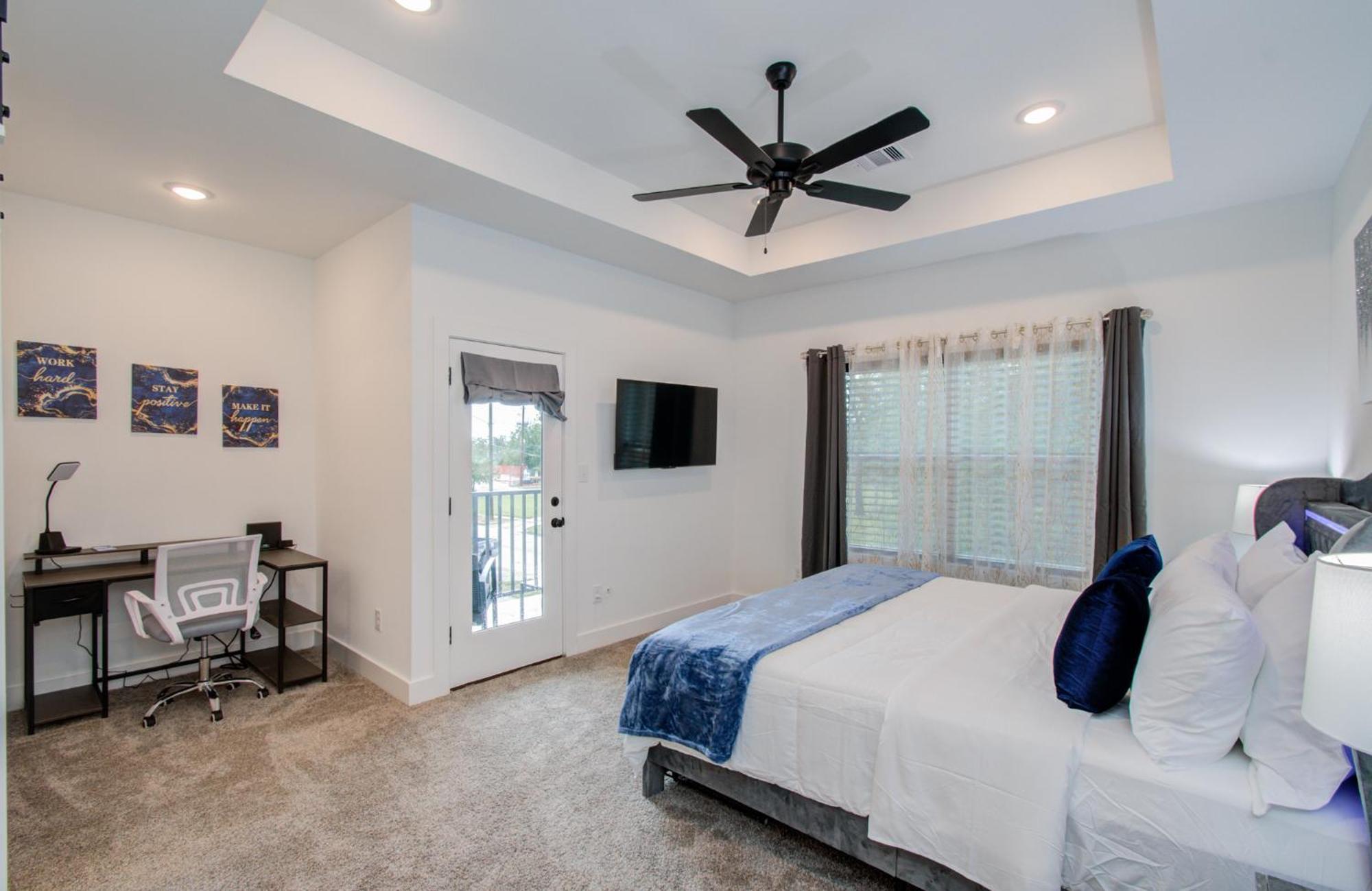 Urban Luxe Getaway 4 Mins To Dt Newly Built Home ヒューストン エクステリア 写真