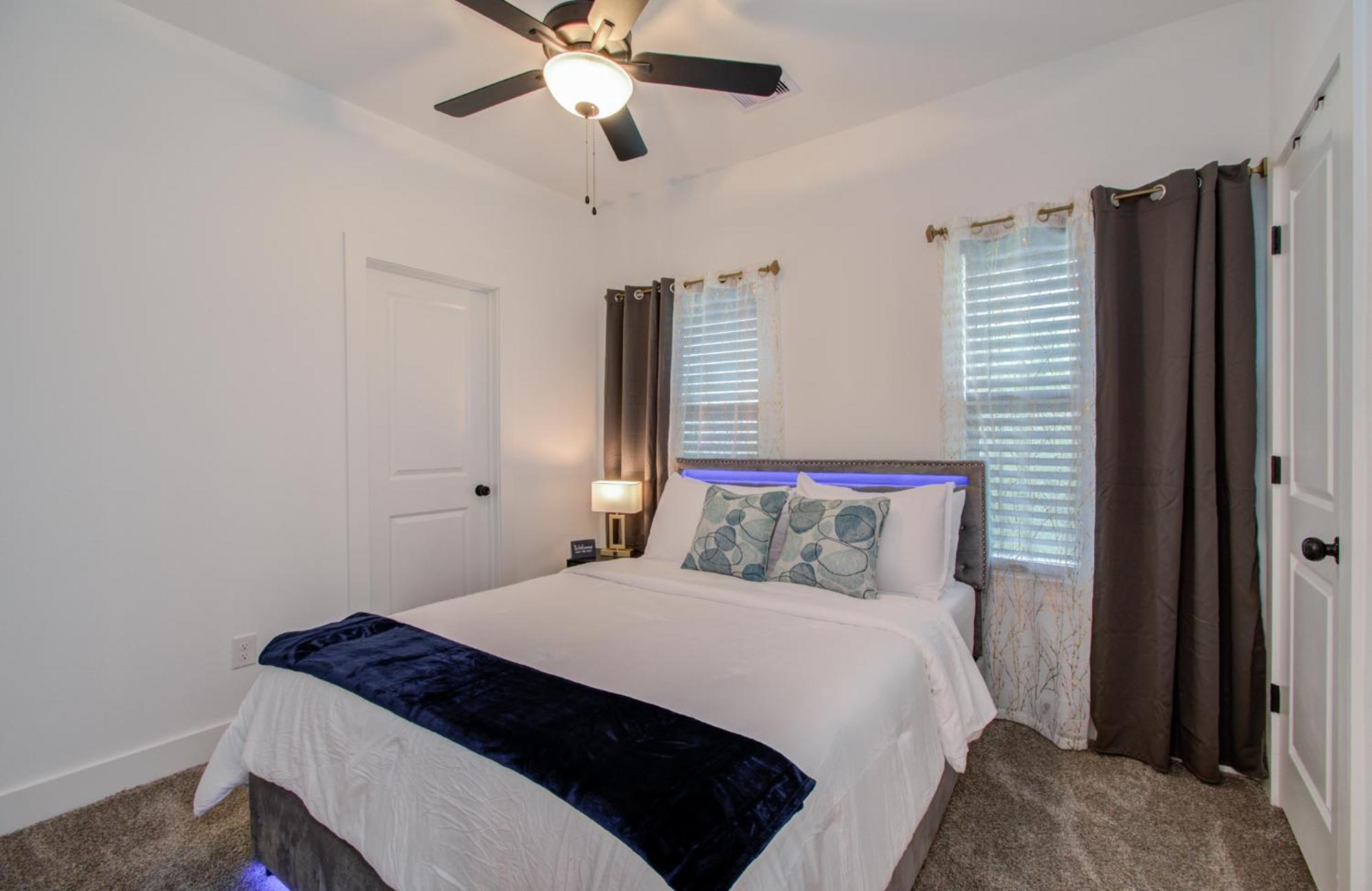 Urban Luxe Getaway 4 Mins To Dt Newly Built Home ヒューストン エクステリア 写真